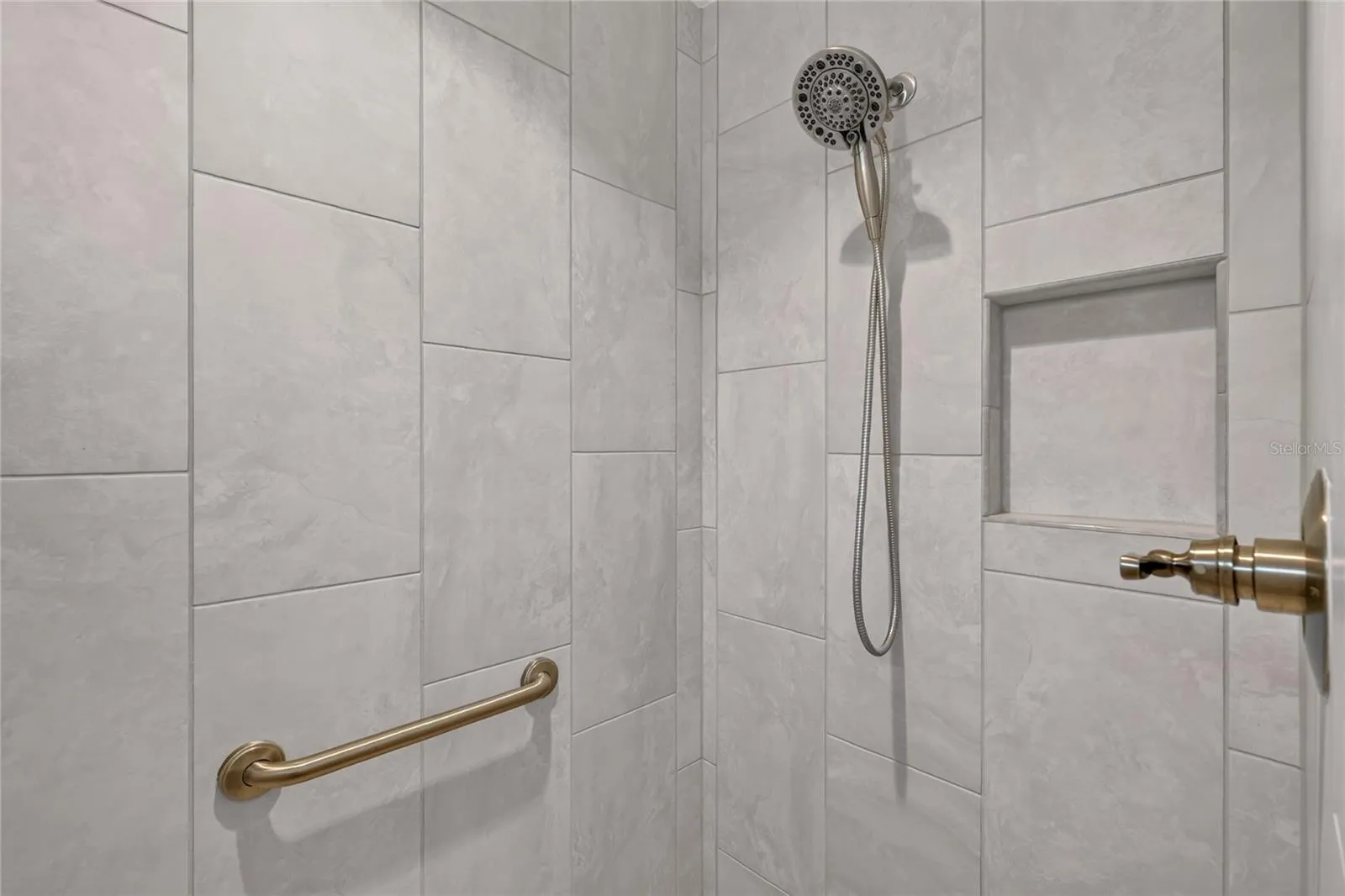 ROMAN SHOWER