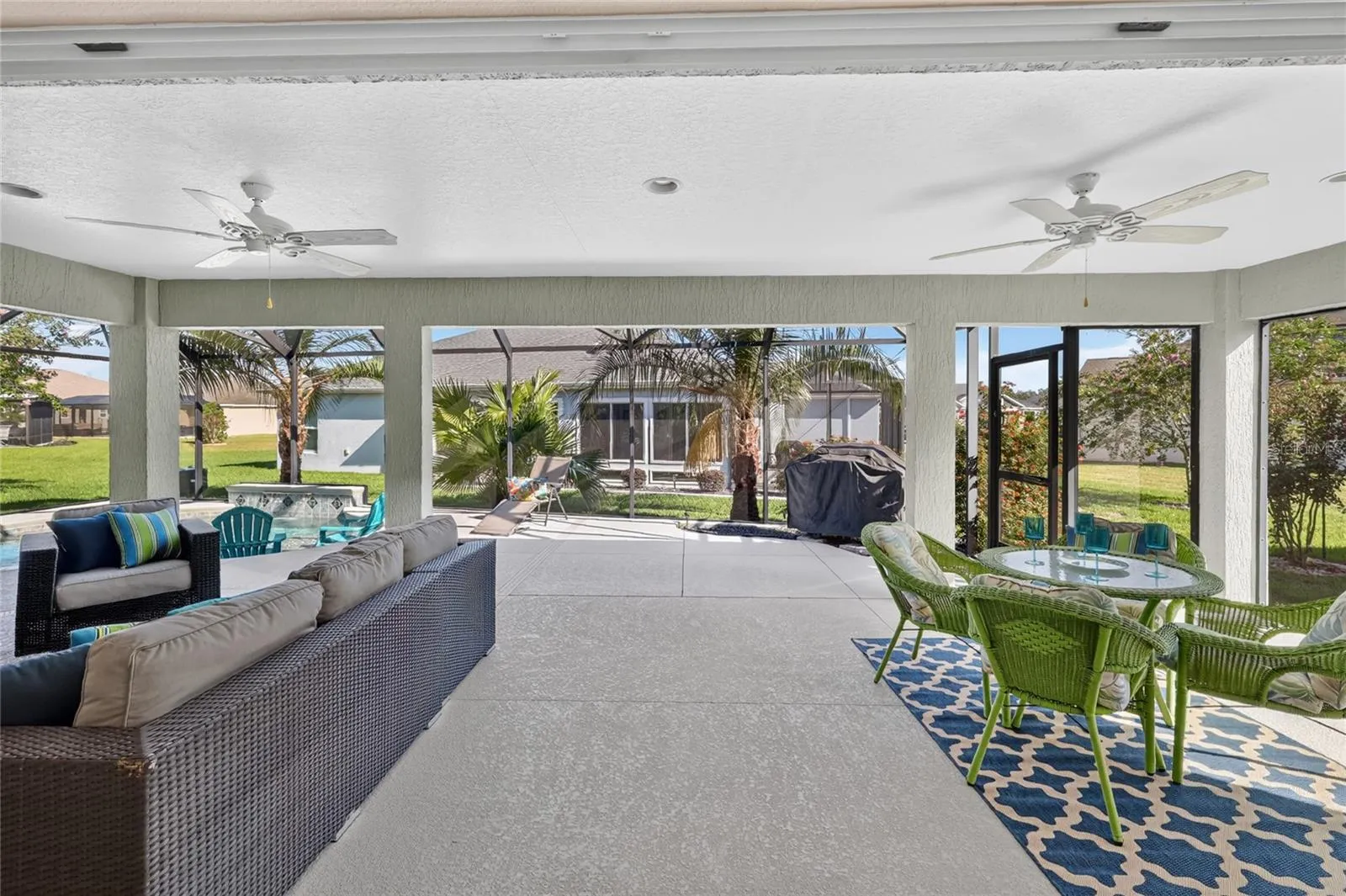 SPACIOUS LANAI