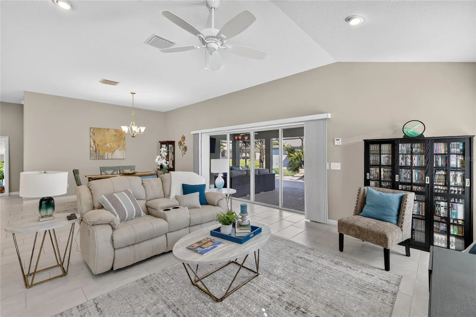LIVING ROOM WITH VIEW TO LANAI