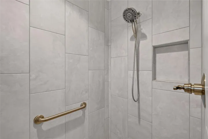 ROMAN SHOWER