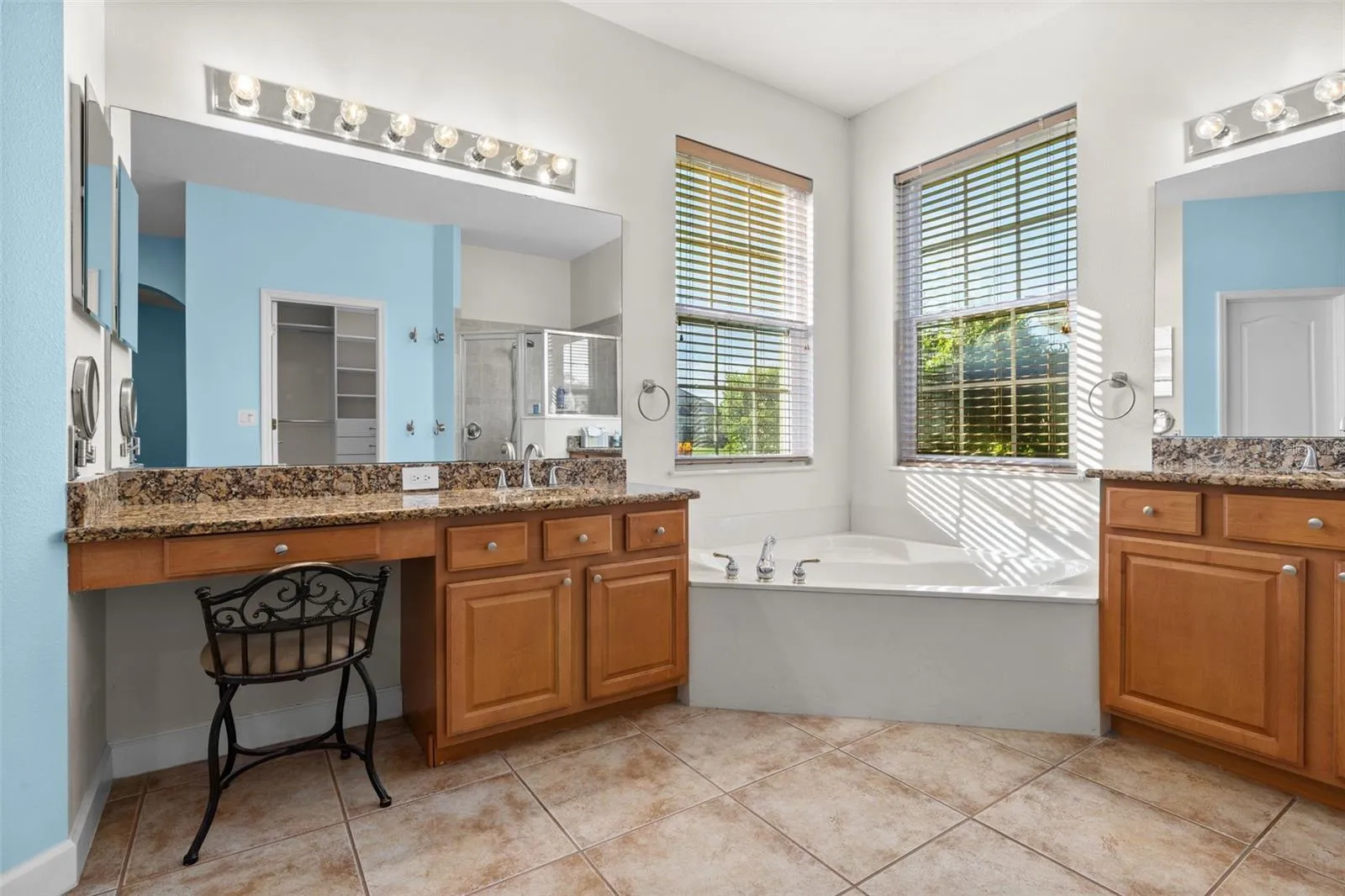 Dual vanity and soaking tub