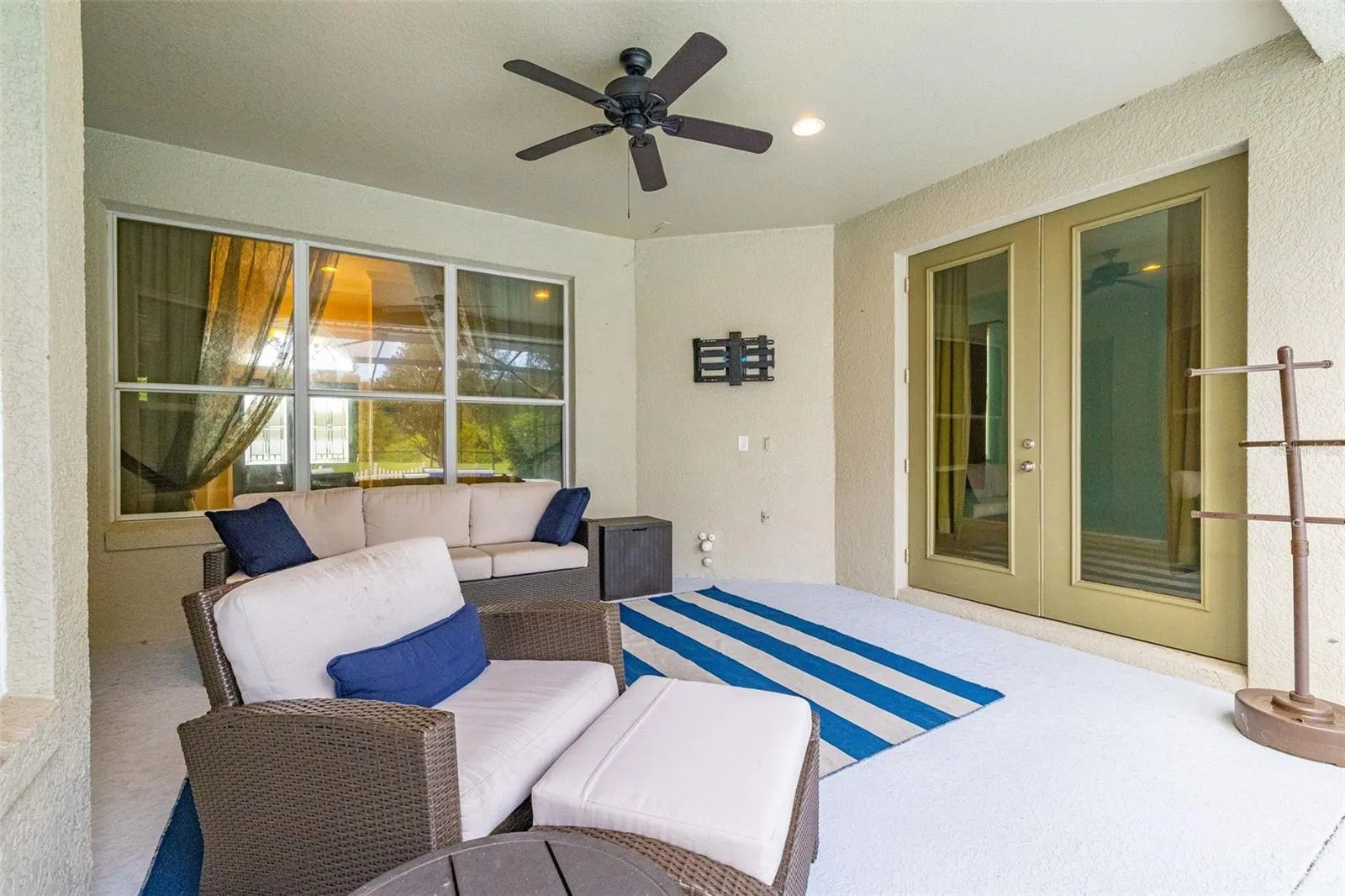 Covered patio with access from the primary suite