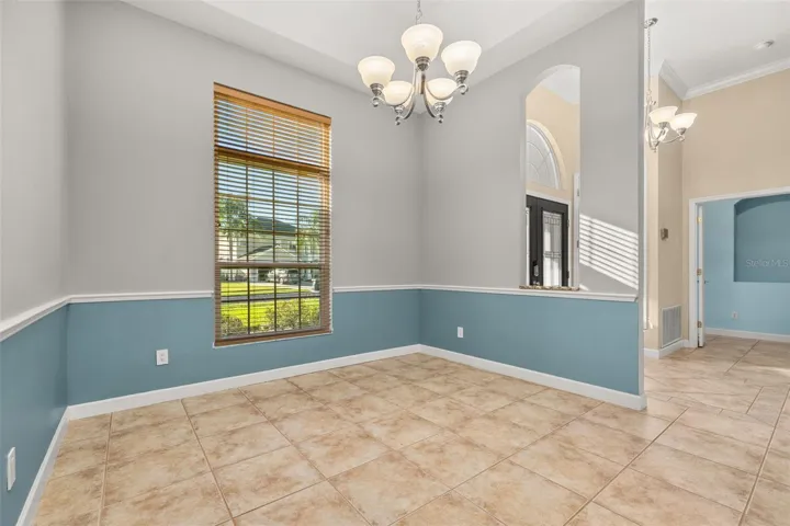 Flex room/formal dining room