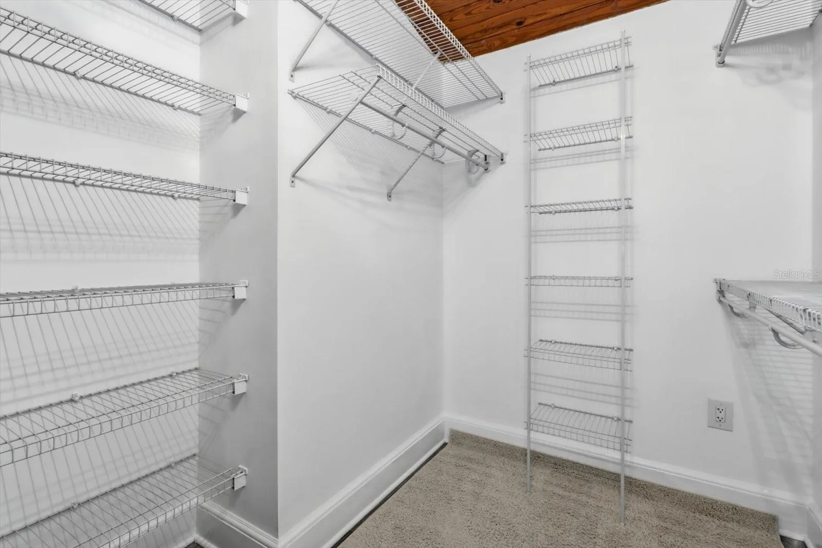 Walk-In Closet – Built-In Storage