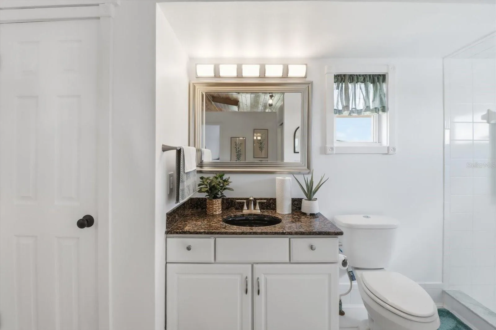 Bathroom – Vanity Area