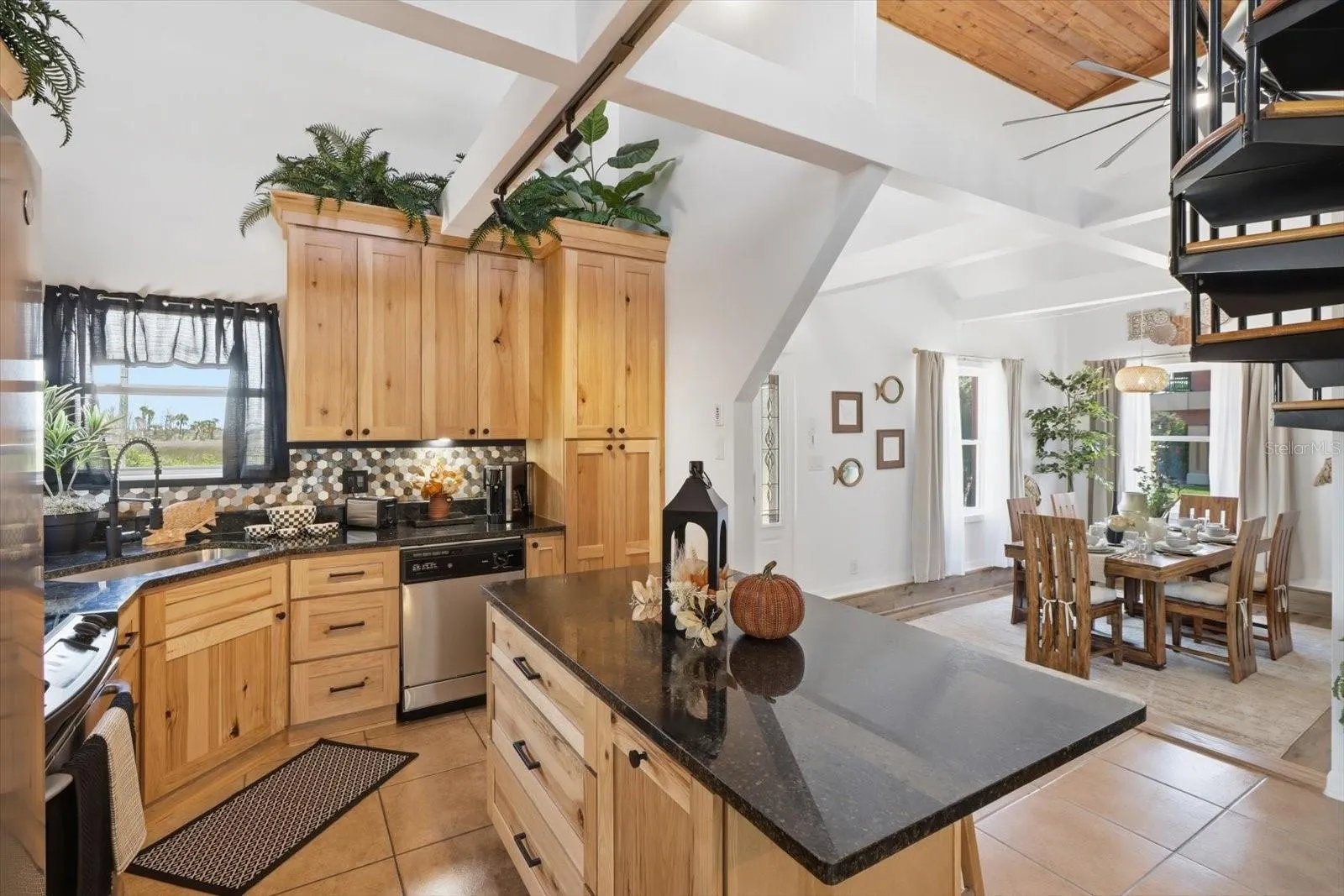Kitchen – Alternate View