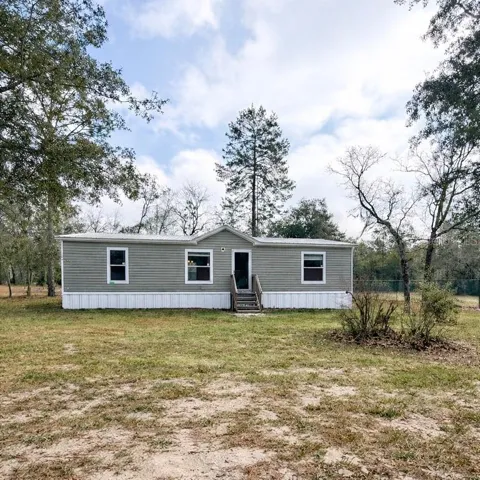 Welcome Home-Comfortable living in a Peaceful Setting