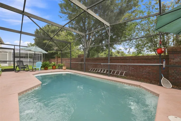 Pool &amp; Screened In Enclosure