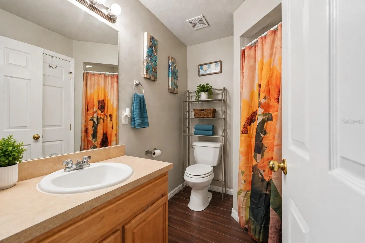 Primary Room Bathroom