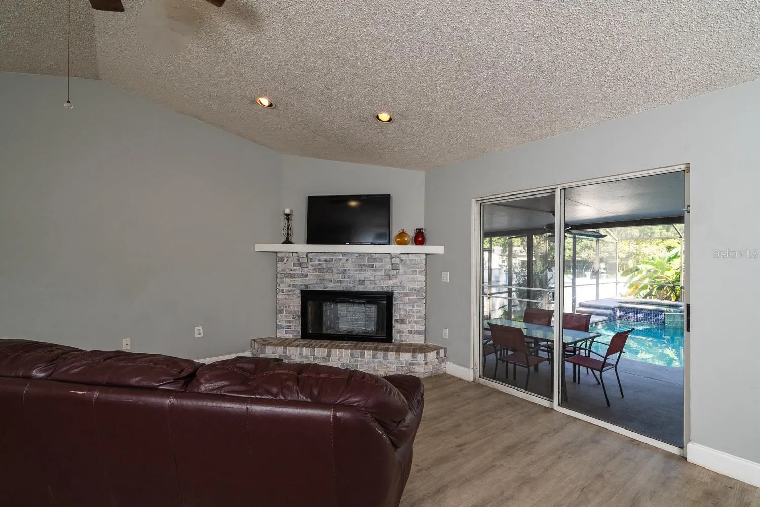 Livingroom Overlooking Pool