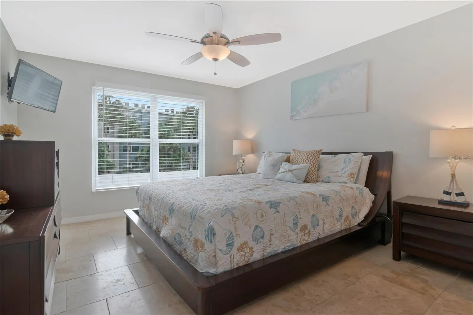 Large Bedroom
