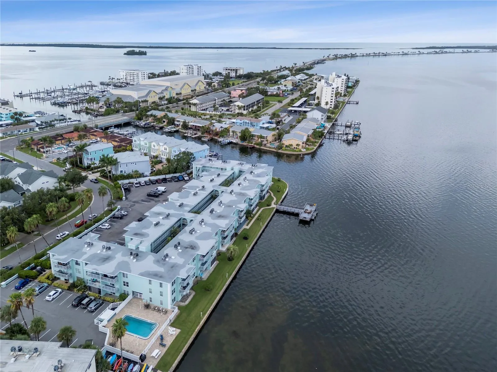 Welcome to Dolphin Pointe Condos