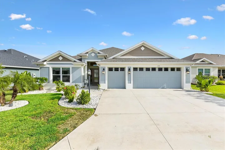 Welcome home to 575 Randall Rd