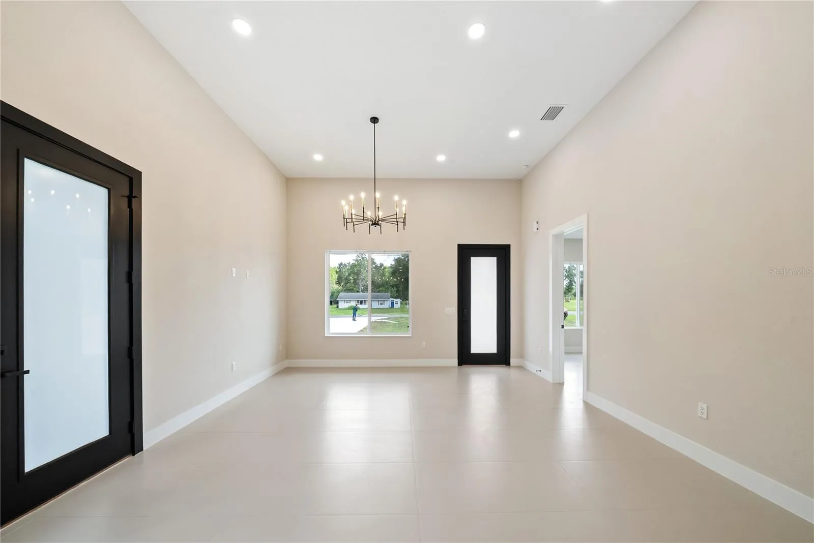 Bright, open entry foyer