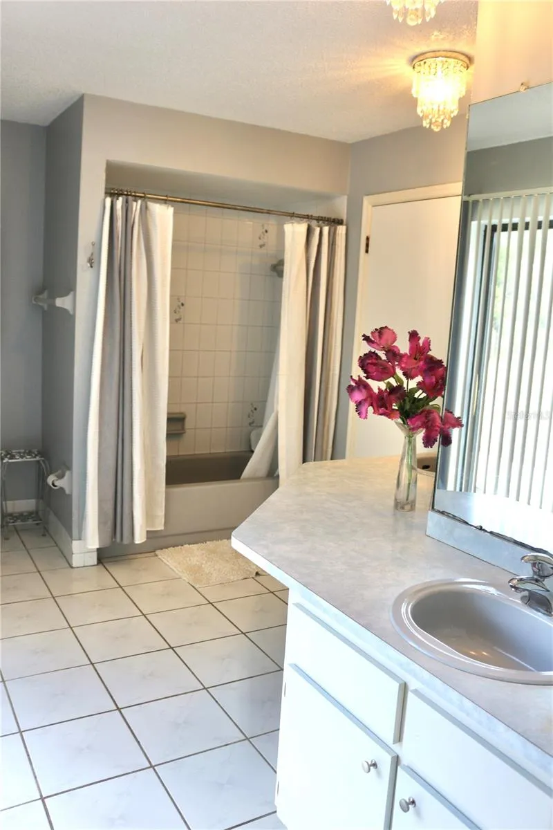 Primary bathroom with 2 sinks