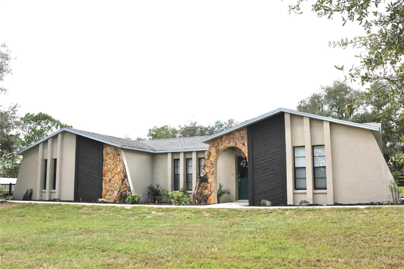 This home is on a hill overlooking the pastures