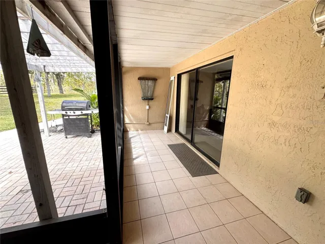 Screened porch/lanai