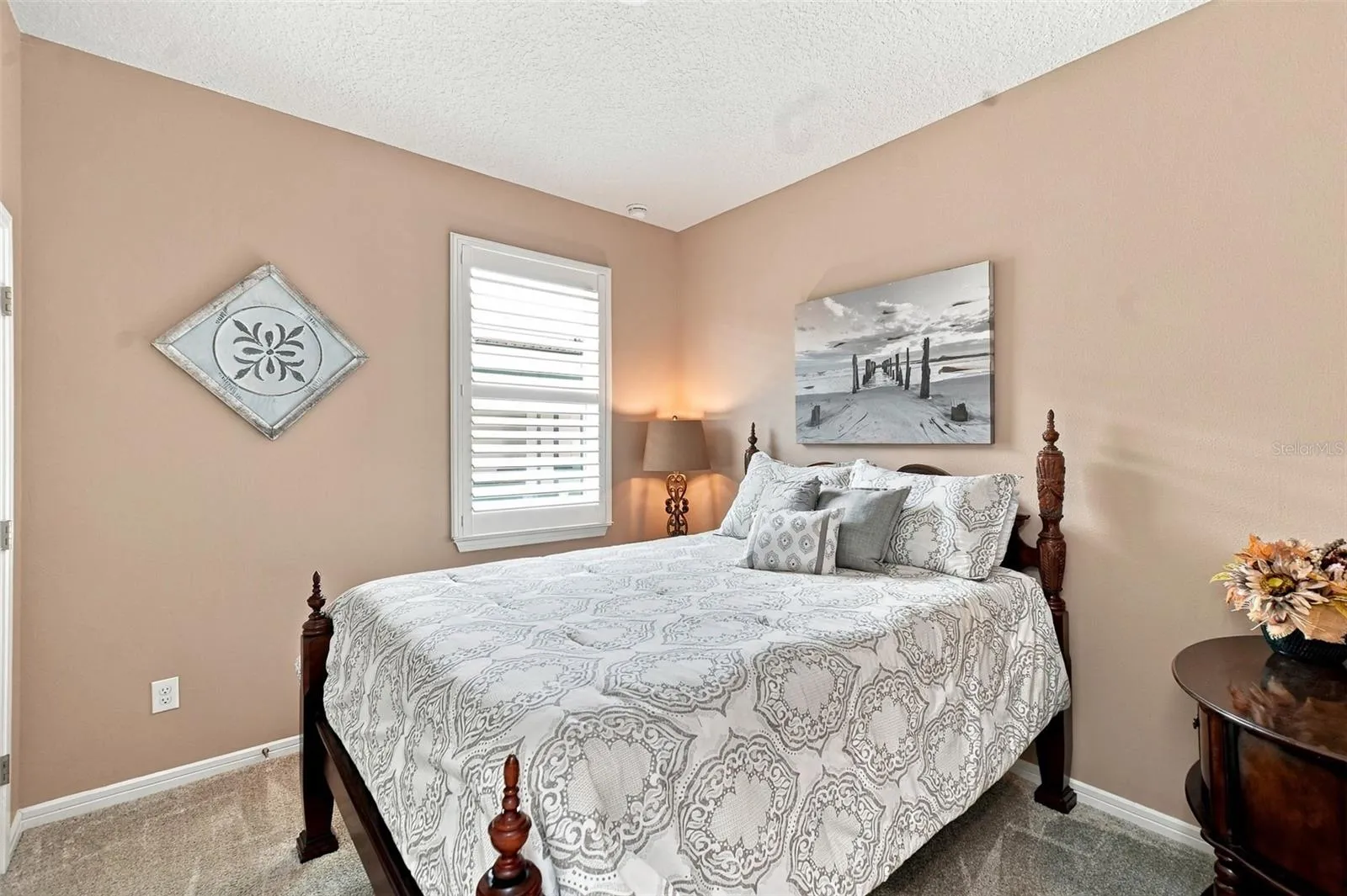 Private Guest Bdrm w/closet &amp; window w/plantation shutters
