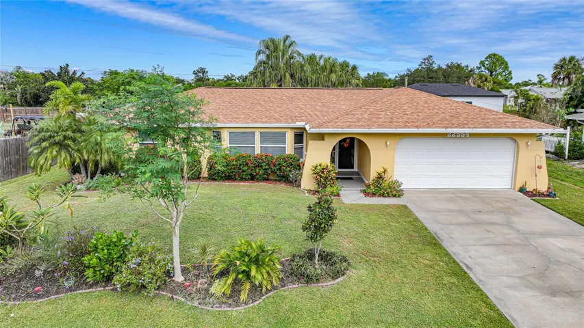 Beautifully Landscaped Front Yard