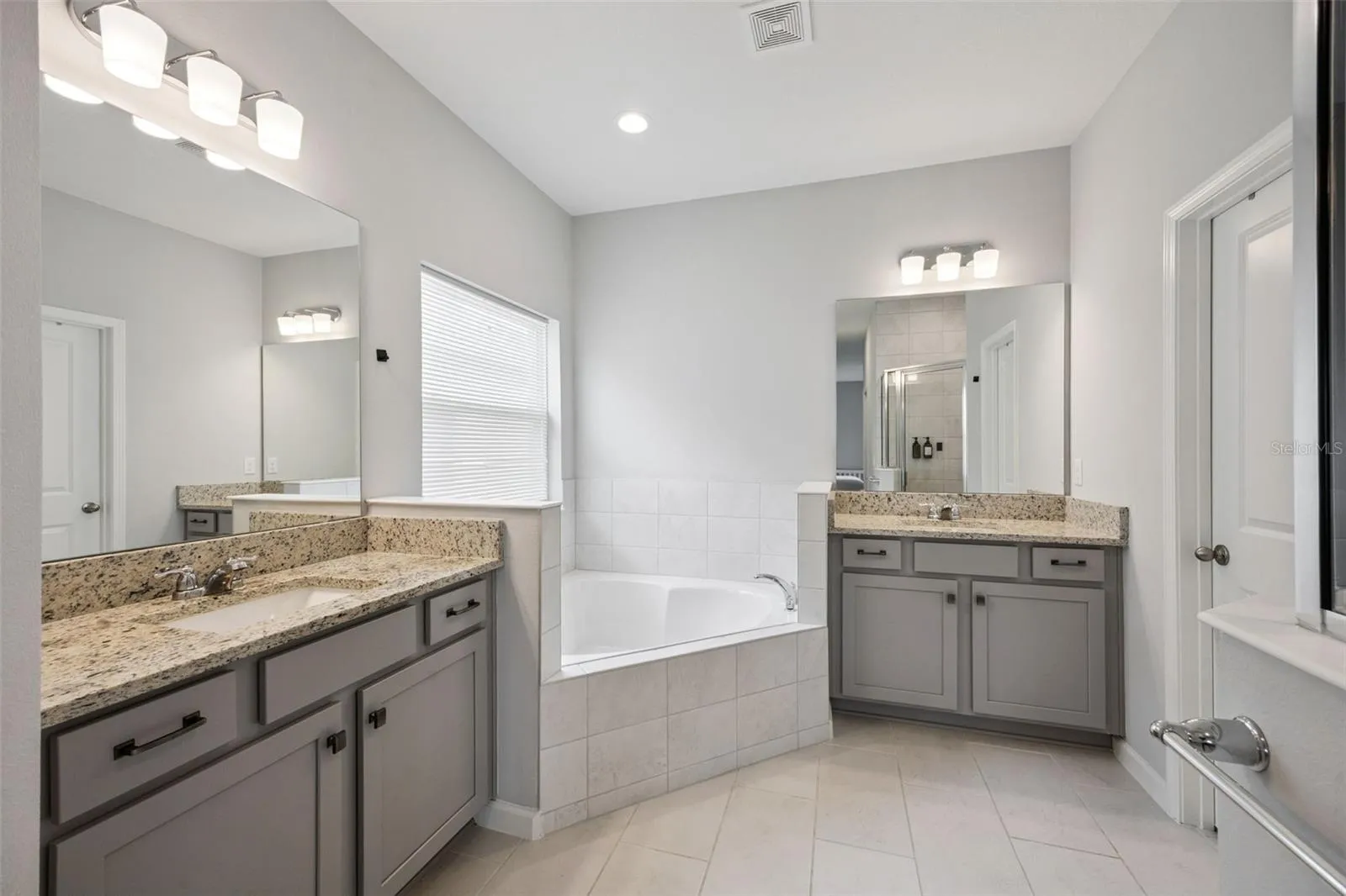 En Suite Bathroom