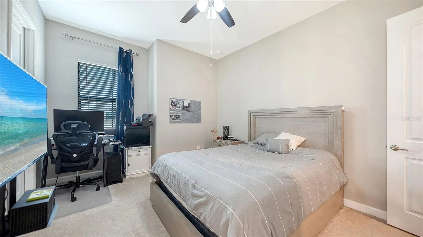 Guest bedroom