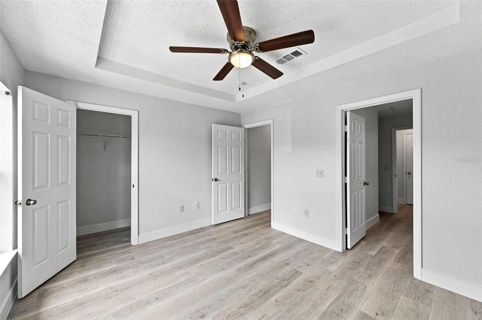 Bedroom 2  ensuite full bath &amp; walk in closet