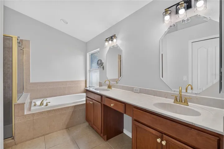 Primary Bedroom Bathroom