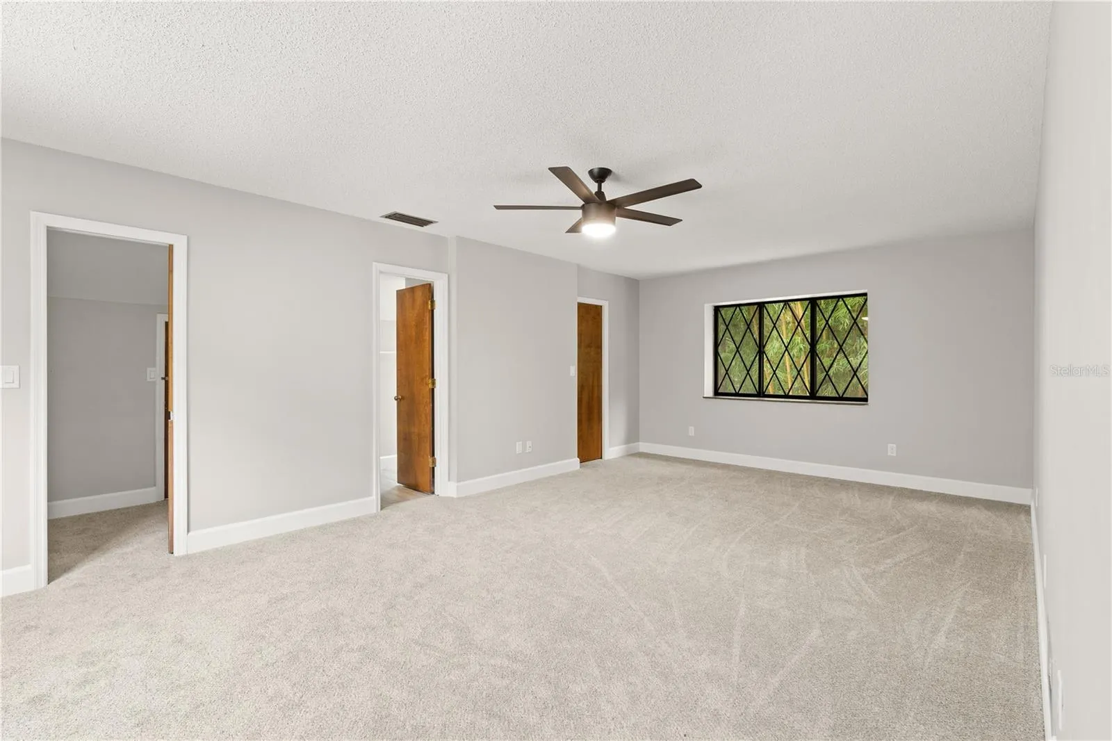 3rd Bedroom Upstairs w/ Ensuite