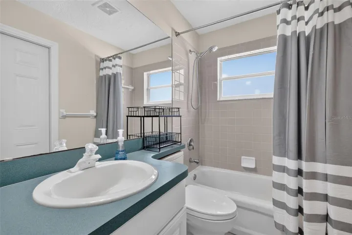 Guest/Pool Bath