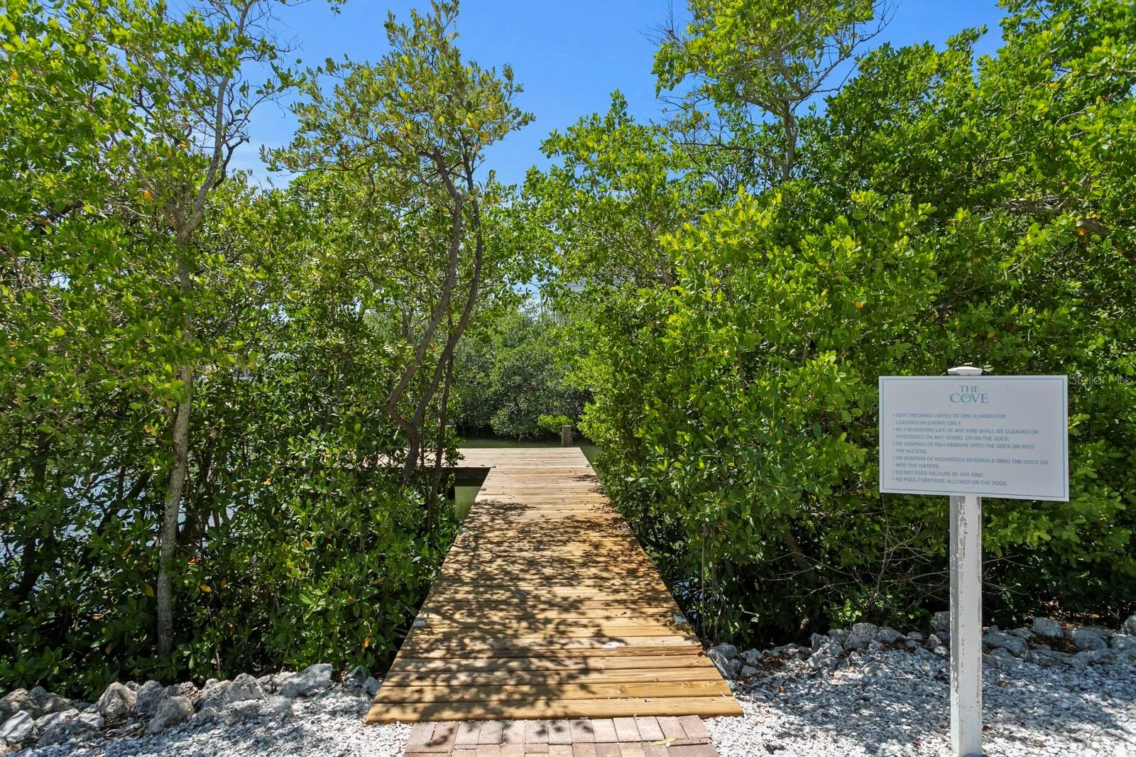 Path to fishing/observation deck