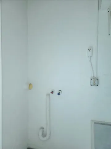 laundry hookup