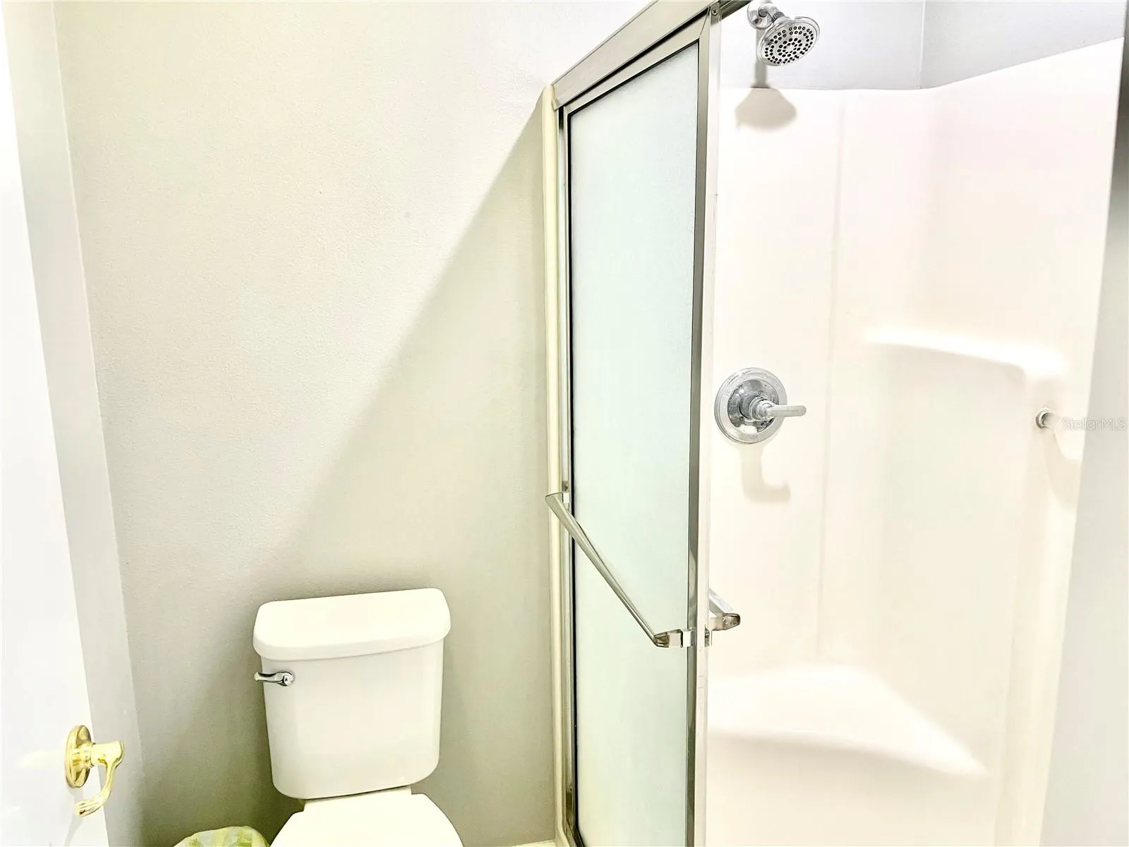 Private Toilet and Shower Room!
