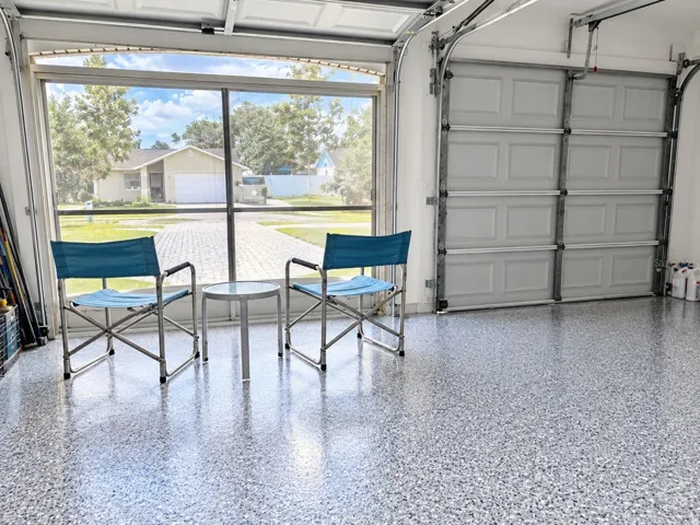 Garage screen sitting area