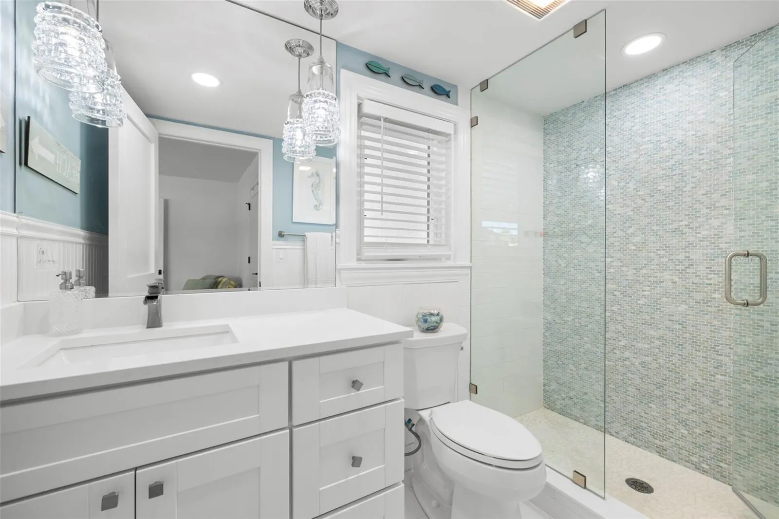 Bathroom Suite 2