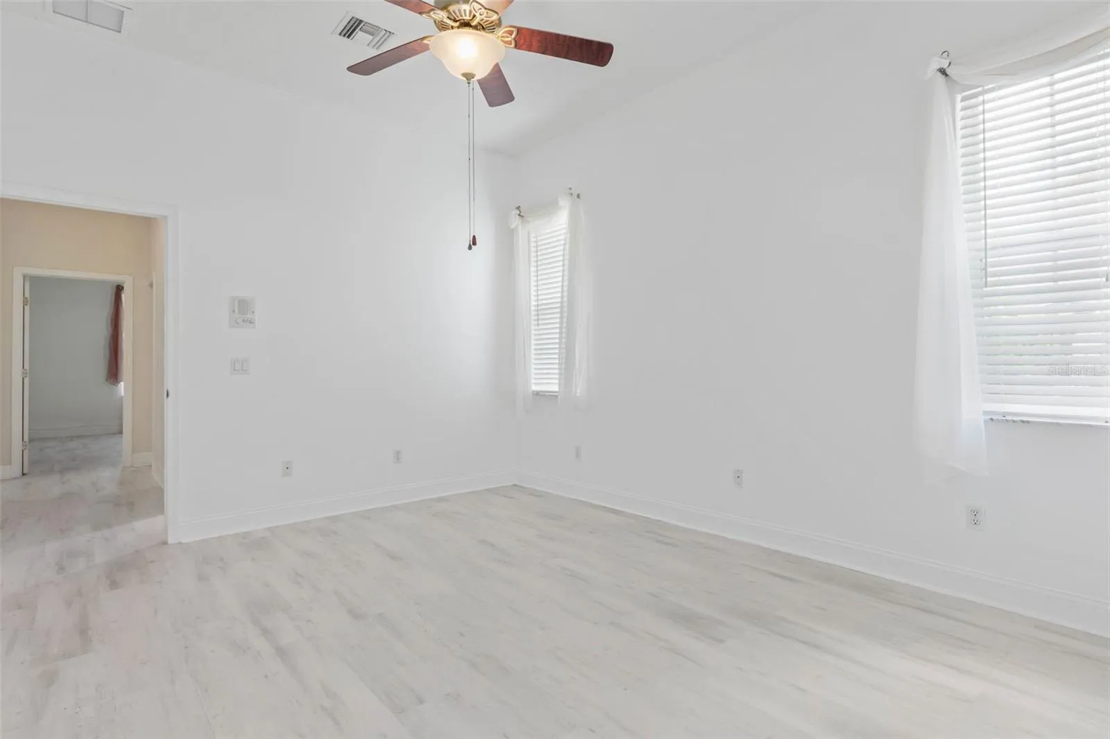 Guest bedroom 4