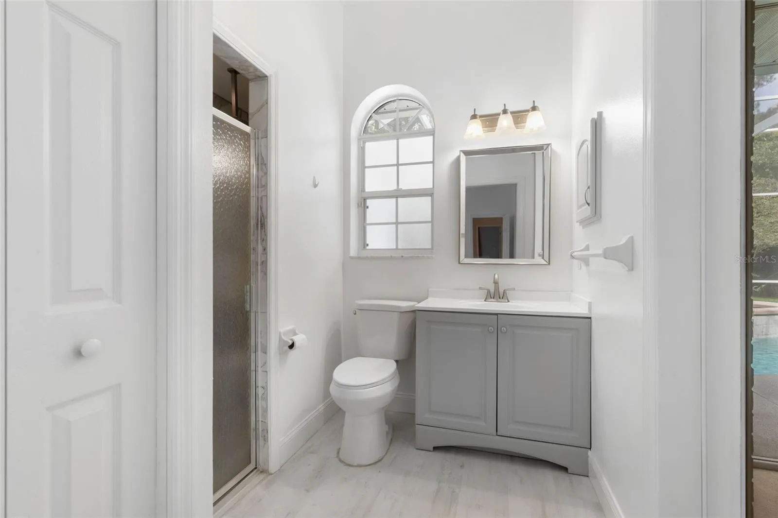 Guest bathroom 3