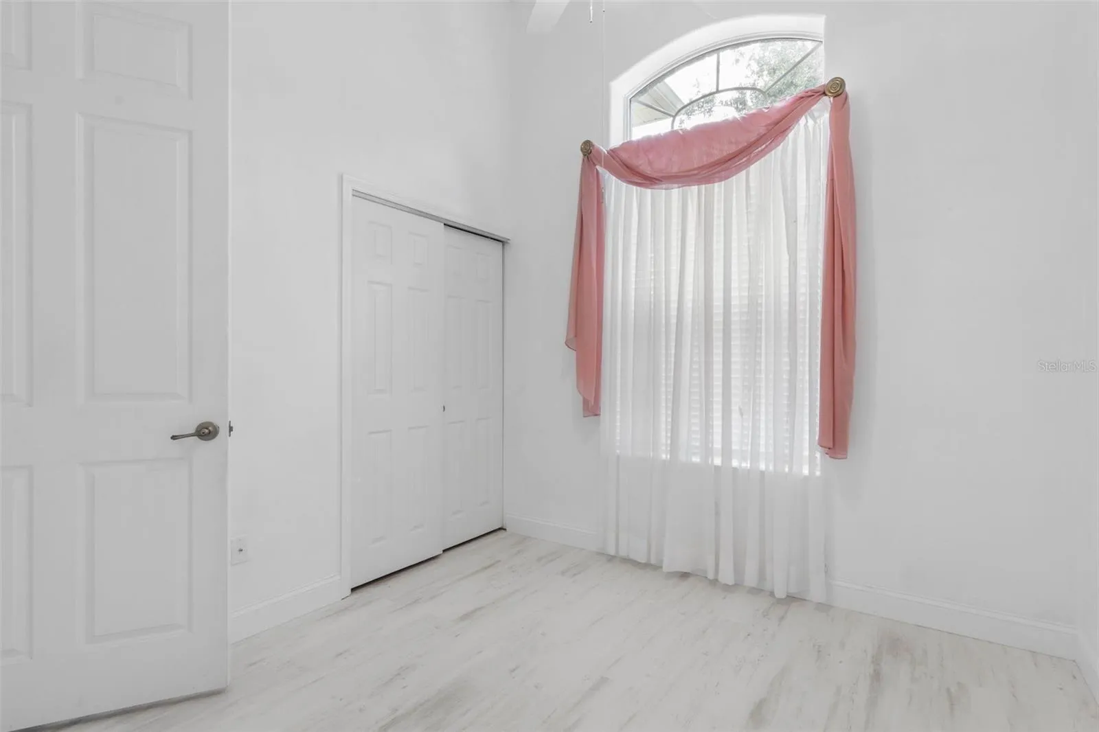 Guest bedroom 2