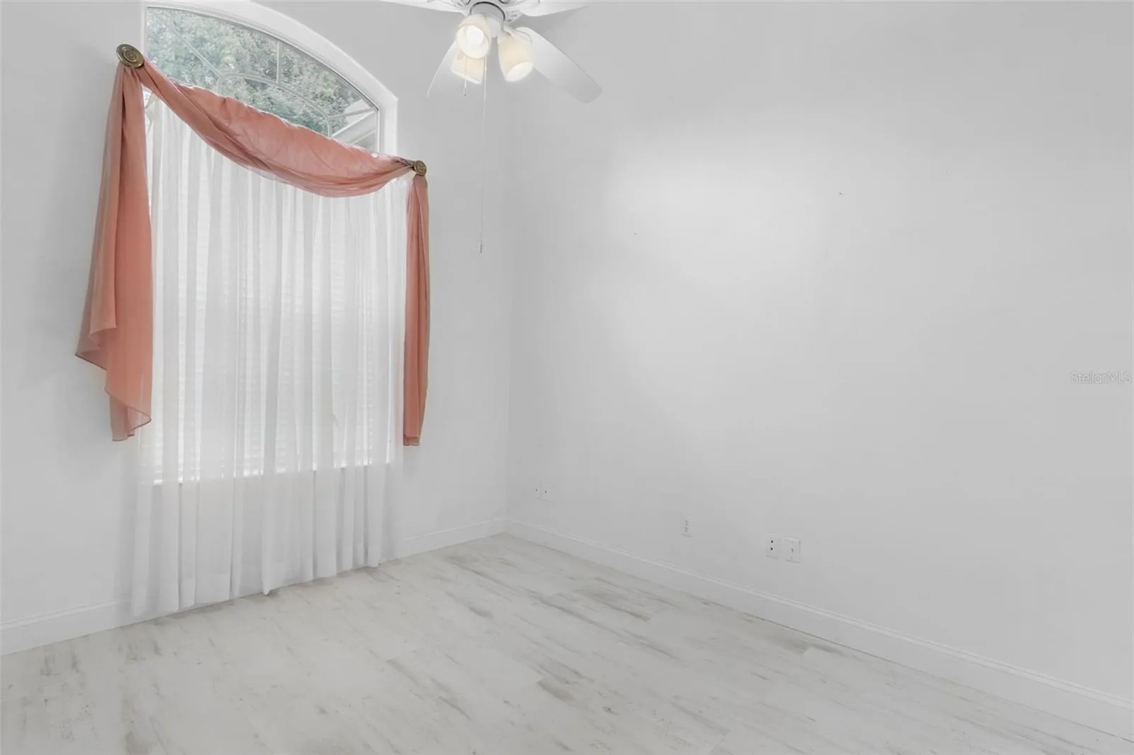 Guest bedroom 2