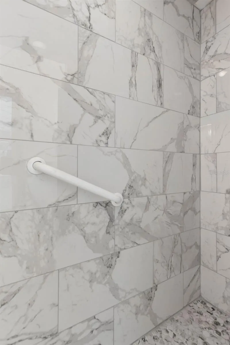 Guest bathroom 3