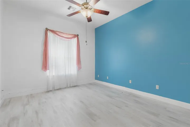 Guest bedroom 3