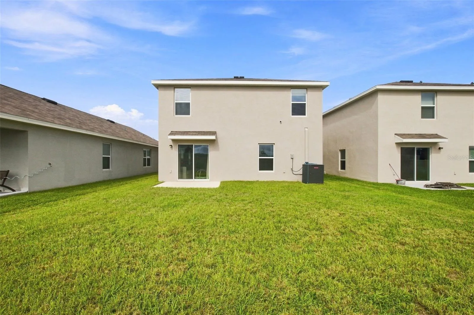 Big backyard that could be fully fenced.