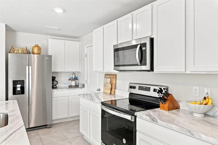 Ample storage and workspace in the the kitchen