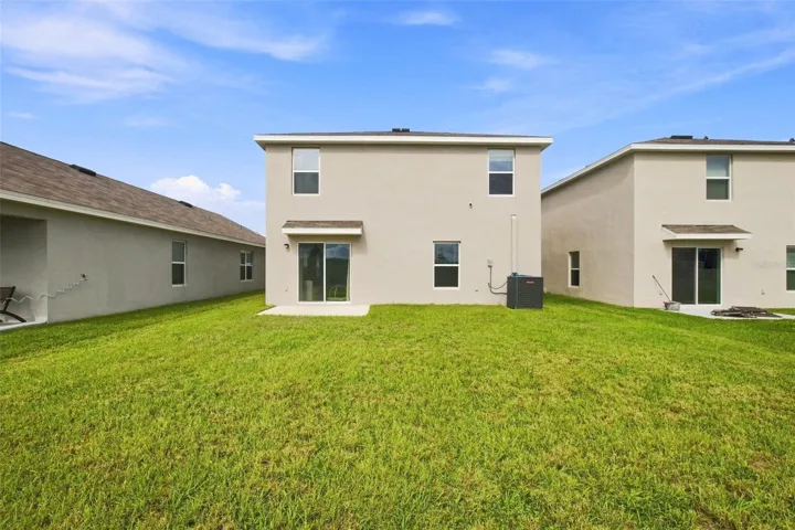 Big backyard that could be fully fenced.