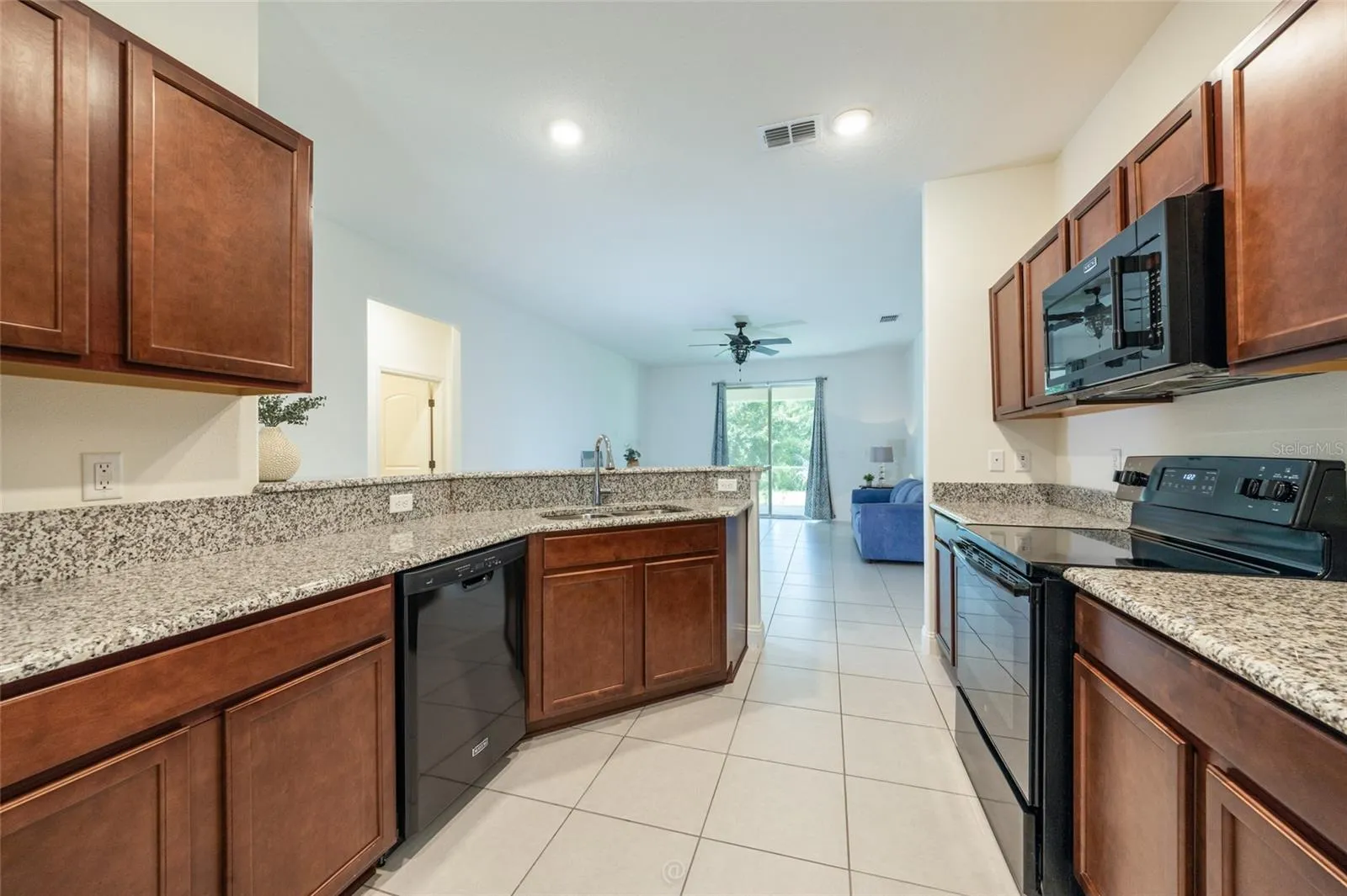 UNSTAGED KITCHEN