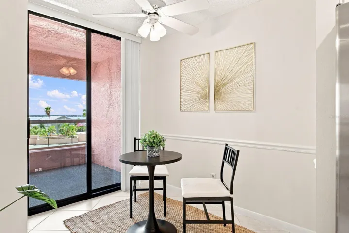 Kitchen nook with balcony overlooking the Intracoastal Waterways
