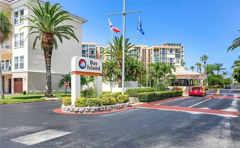Welcome to BAY ISLAND ~ a beautiful Active Adult coastal paradise for maintenance free living.