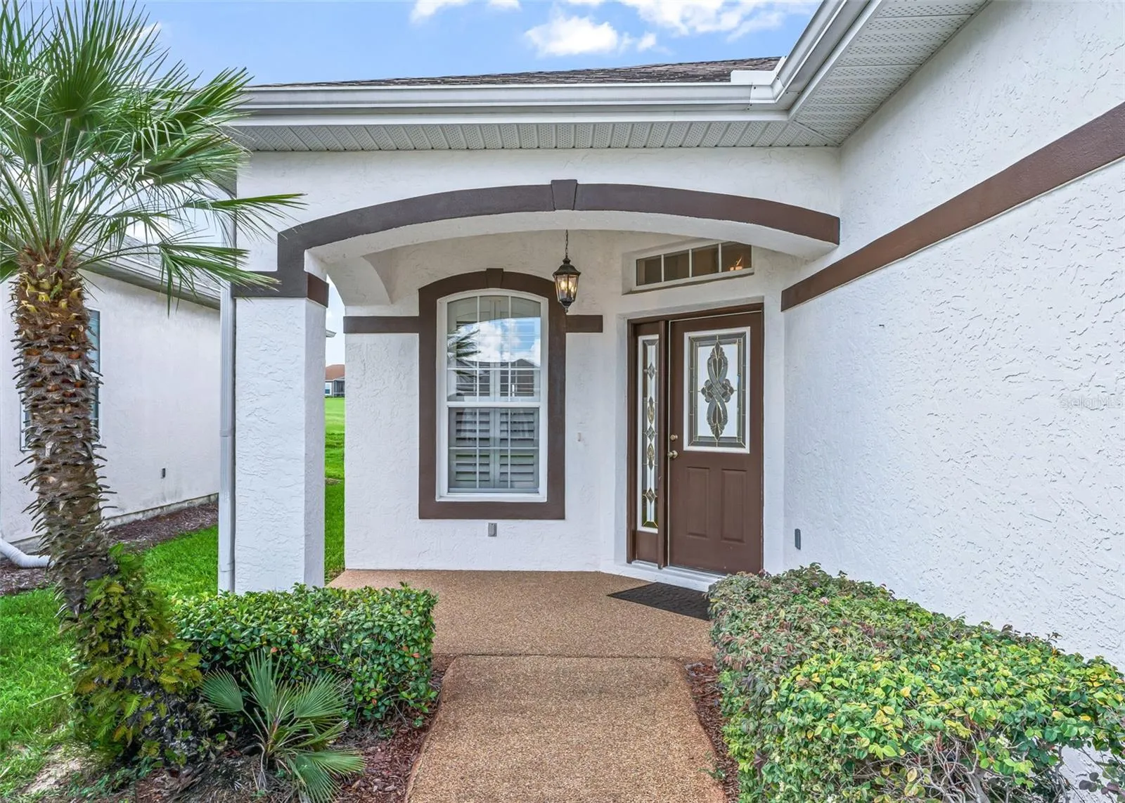 Elegant Leaded Glass Front door w/Sidelight accent