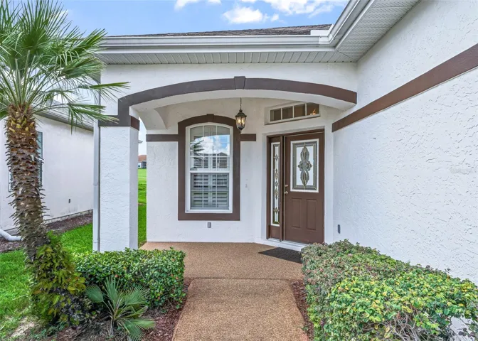 Elegant Leaded Glass Front door w/Sidelight accent