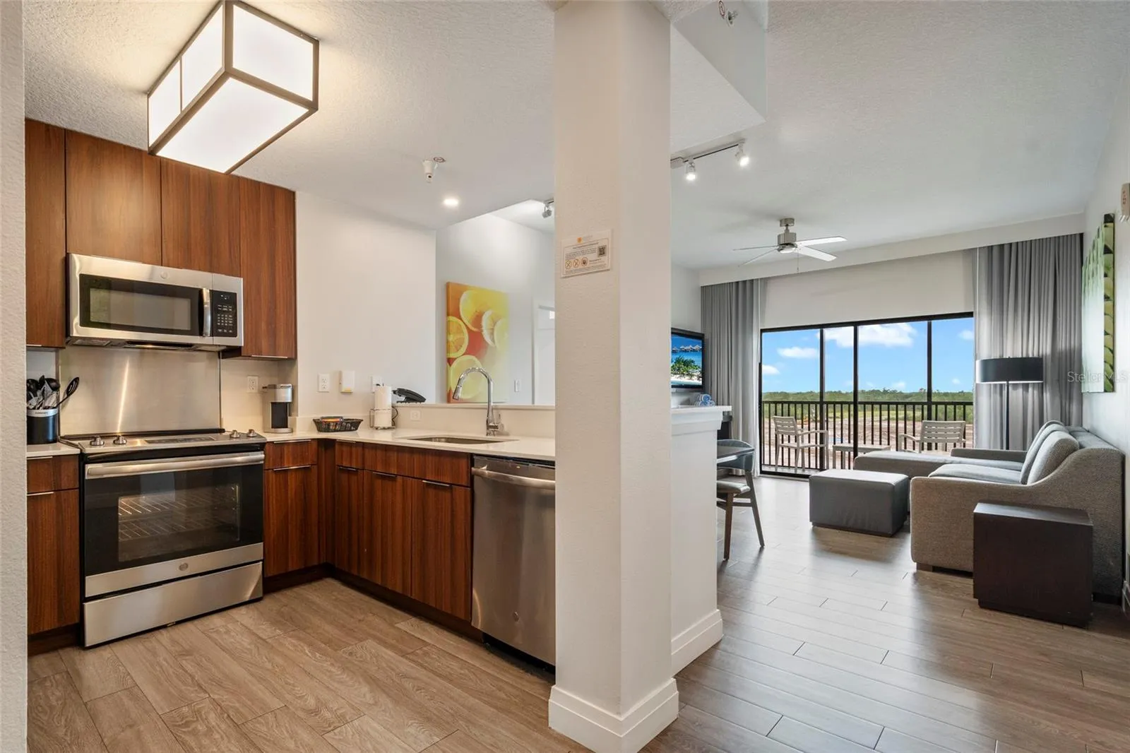 Kitchen / Living room
