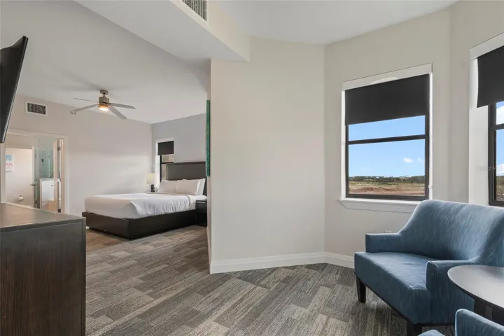 Primary Suite w/Sitting Area